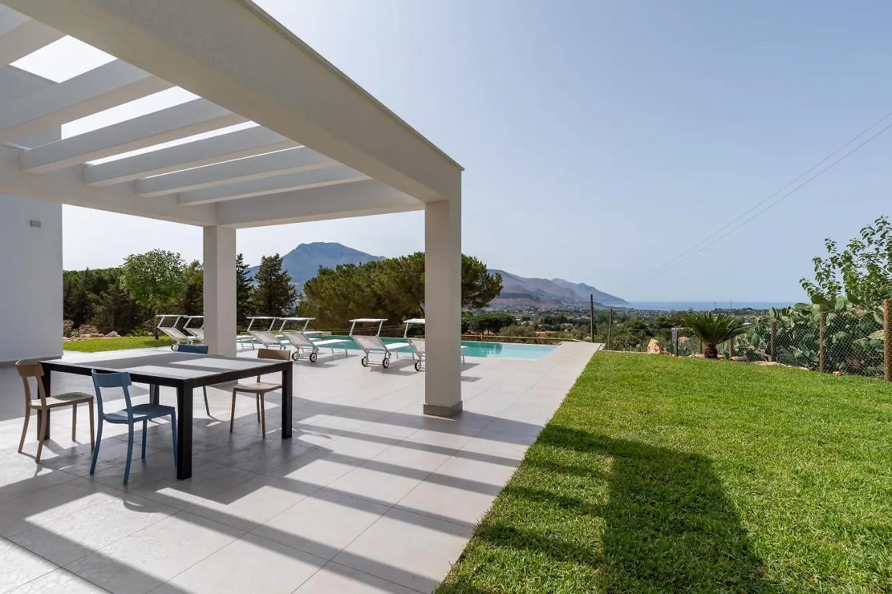 Villa Vista Mare Con Piscina A Sfioro A Scopello Кастелламмаре-дель-Голфо 0*,  Италия