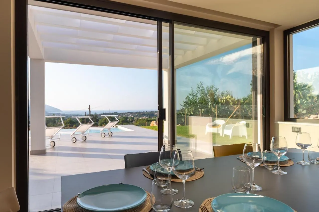 Villa Vista Mare Con Piscina A Sfioro A Scopello Кастелламмаре-дель-Голфо Италия